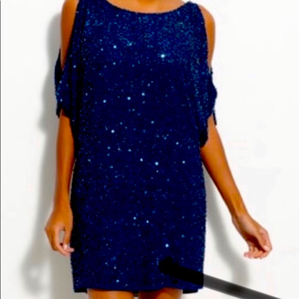 aidan mattox cold shoulder sequin dress Aidan Mattox cold shoulder blue sequin dress